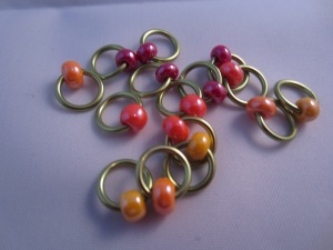snag free stitch markers by Knitting in FRance